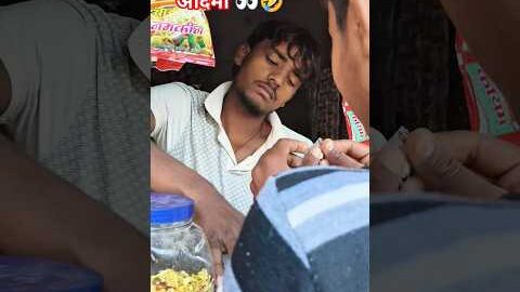 गजब टोपी बाजआदमी 😂📸👀…#viral short #comedy avadhi#funny #desi comedy
