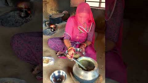 गाँव का शुद्ध देशी खाना 😍 #villagelife #gaon #desi #food #foodie #rajasthan #khana #shorts