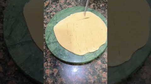 Unique Cutting Paratha Folding #shorts #trending #food #desi #paratha #youtubeshorts #viralvideo