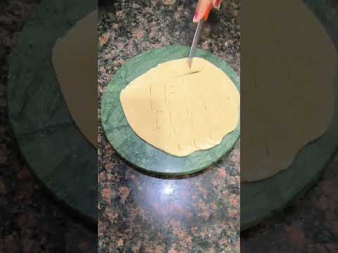 Unique Cutting Paratha Folding #shorts #trending #food #desi #paratha #youtubeshorts #viralvideo