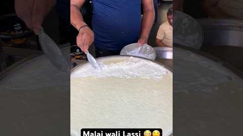 Malai wali Lassi in Just Rs 70/-😳😵 || Indian street food