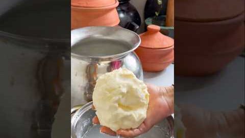 देसी घी😍आ गई ना गाँव की याद #gaon #desi #food #rajasthan #youtubeshorts