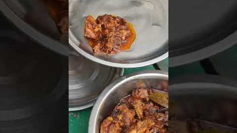 Desi Chicken Kosha with Roti 😋𝄢 #shorts #viral #streetfood #youtubeshorts