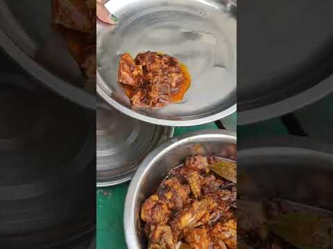 Desi Chicken Kosha with Roti 😋𝄢 #shorts #viral #streetfood #youtubeshorts