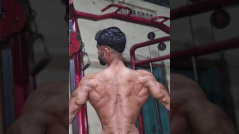 Aapko Mera Jaise back chahie to video ko follow kar do #desi #vairalvideo #workout #motivati #shorts