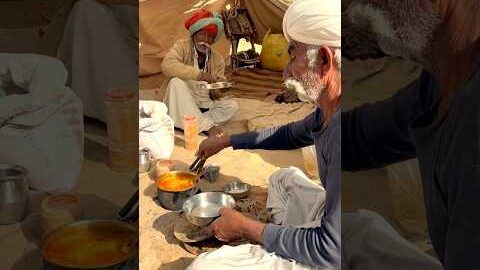 गाँव का देसी खाना#rajasthani #village #cooking #food #desi #life #style #viral #shorts