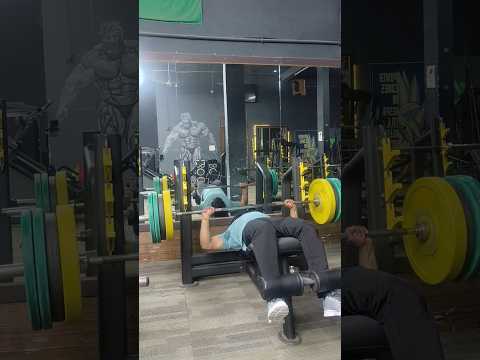 Decline Bench Barbell Press 🦁🦁#nirwalfitnessseries #shorts #chest #jaat #fitness #desi #viral #gym
