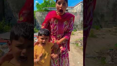 Ranu Bombai Ki Ranu 😳🤪 #shorts #desi funny couple #funny #maa#youtubeshorts