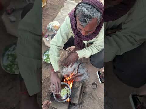 विश्व का सबसे शुद्ध खाना 😍 #desi #viral #food #trending #shorts