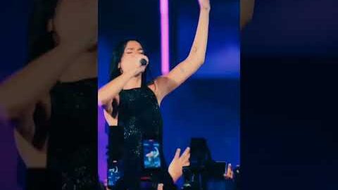Dualipa radical optimism tour live from 🇲🇽full Flim will be out on may21;So presave&preorder now💚❤