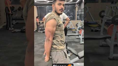👉Biceps 🔥 #desi💪 #body 🥵 #viralshort😱#youtubeshorts#motivation #shortvideo