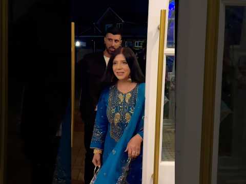 Desi lady entrance wow! 🤩 #desi #shortsvideo #wife #mother #fashion #lifeisbutadream #fashion