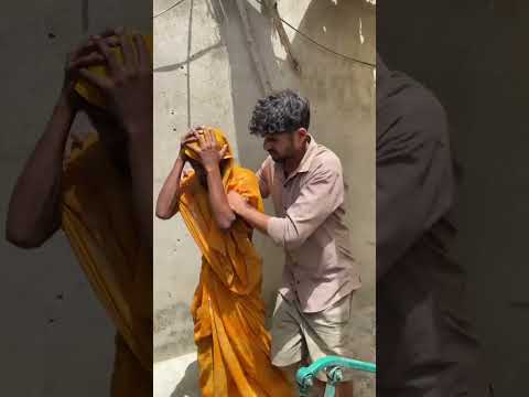 kaun si sabun lga di bahu ne😅😅#shortsfeed #desi #funny #shorts #feed #feedshorts #comedy #saasbahu