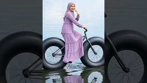 desi naik sepeda