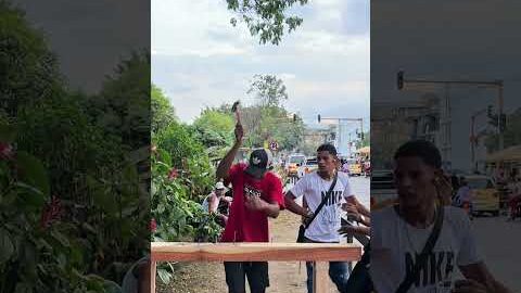 El árabe y el martillo loco. #shorts #viral  #youtubeshorts #youtube #motivation #reels #fyp #funny