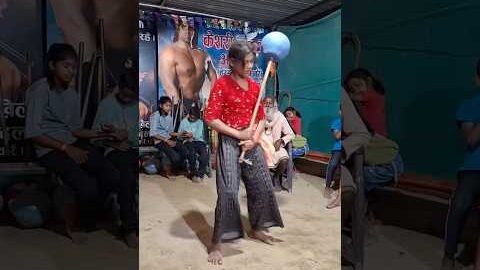 Desi 🧒 girl gada swing.😳#shortfeed #motivation #mugdar #desi #nari #youtubeshorts #viral