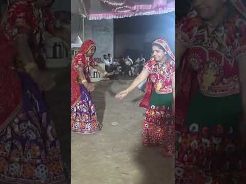 Desi Moj😍😍 #ahirani #sisters #desi #garba #traditional #viralshort #youtubeindia