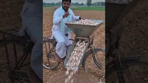 সাইকেলের দেশি মেশিনে রসুন পরিষ্কার#desi #shortvideo #farming #village