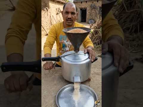 Desi Atta Grinding Machine 😱🌾 | Pressure Cooker Jugad Flour Mill | Fresh Wheat Flour #Shorts