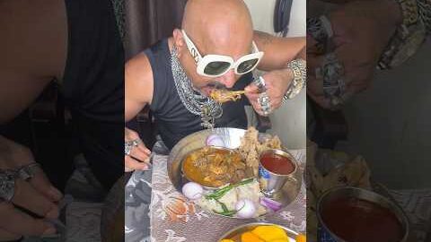 Desi chicken thali….😍❤️🍗 #chickenlegpiece #ulhaskamathe #foodchallenge #indianfood #food #shorts