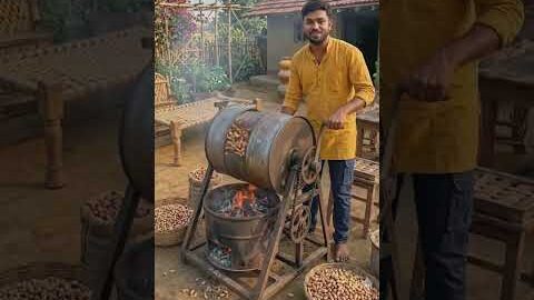 মেশিনে বাদাম ভাজা হচ্ছে ঝটপট। 🥜⚙️#desi #shortvideo #badam