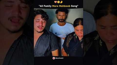 Mere Mehboob Mere Sanam Maa + Papa Most Beautiful Singing 🙃💝 Bollywood Song ll#trending #love #music