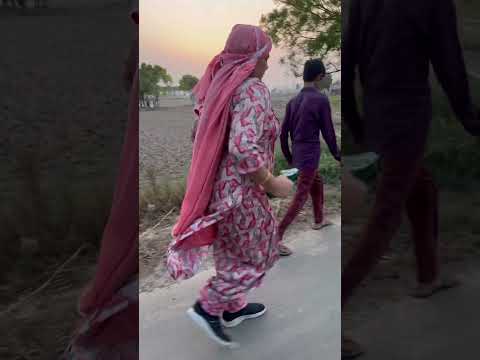 Mehnat karne ki koi Umar na Hoti#viral #reel #desi