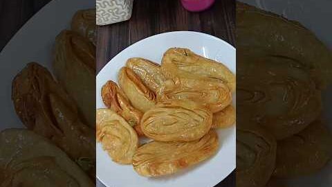 Crispy khaja recipe #khajarecipe #sweet #desi #food #youtubeshorts #viralvideo #easyrecipe