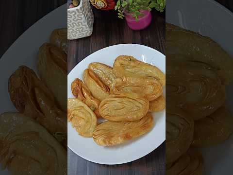 Crispy khaja recipe #khajarecipe #sweet #desi #food #youtubeshorts #viralvideo #easyrecipe
