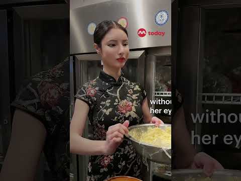 🤖 Robot or human? ‘AI’ waitress in China goes viral
