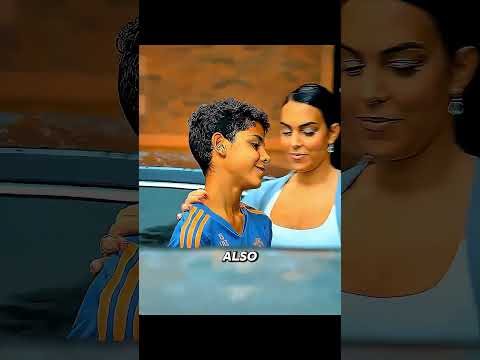 Ronaldo Jr.’s reaction after Messi kissed him was very funny. #vira #youtubeshorts #ytshorts #shorts