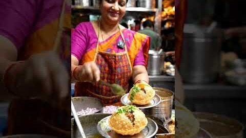 kachori ki dukan #kachori #samosa #satisfying #chaat #desi #india #viral #food #chatpata