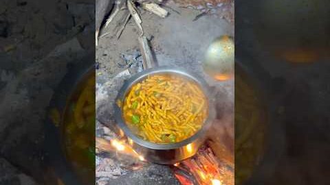 गाँव की सबसे शुद्ध देसी सब्ज़ी #rajasthani #village #cooking #food #desi #lifestyle #culture