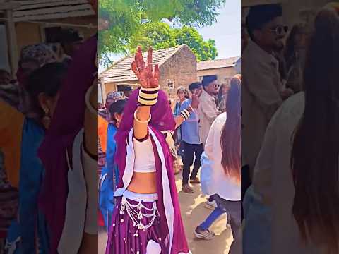 સુરત ની છેકણી દેશી લગ્ન ગીત દેશી ઢોલ જોરદાર ડાન્સ Desi lagn geet Dance desi dhol na tale #short