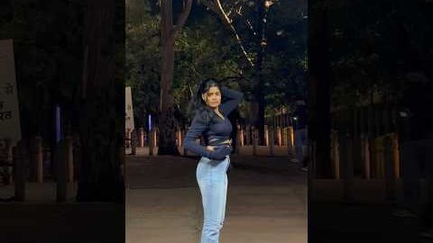desi look👀 #trending #vairal #ytshorts #dance #bollywood #song #fypシ #jeans