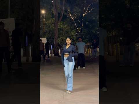 desi look 👀 #dance #trending #ytshorts #fypシ #bollywood #vairal #reels #song