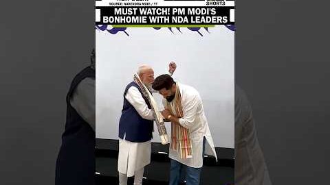 Must Watch Video! Prime Minister Narendra Modi’s Bonhomie with NDA leaders goes viral