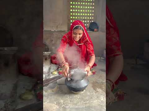 गाँव का देसी खाना 😍 #gaon #desi #khana #food #youtubeshorts #foodclips #rajasthan #culture #shorts