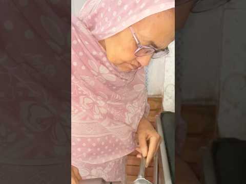 Meri ma mera Rab #onion #recipe #maa #love #desi #trending #desi#villagelife