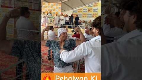 Desi Pehalwan Entry 💪🔥 | Public Event Ka Powerful Moment #shorts