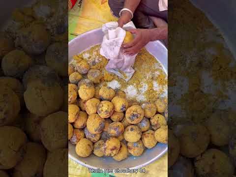 दाल बाटी 😍#daalbaati #desi #rajasthani #clture #desi #village #rajasthani #youtubeshorts #shorts
