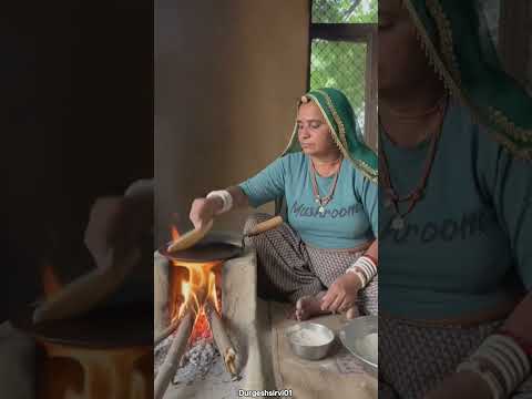 गांव का देसी खाना 😍#gaon #desikhana #food #khana #desi #culture #yt #youtubeshorts #rajasthan #reels