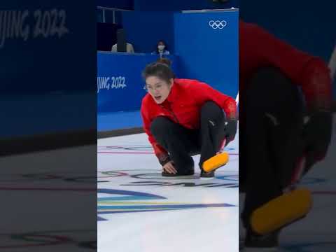 It’s Monday, start your day right by experiencing the joy of curling. 🔊🥌