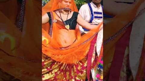 Desi bundeli rai खड़ी नगीना बासुरी देसी धुन शॉर्ट #desi #rai #dance #बुंदेलखंड #शॉर्ट्स #वीडियो #yt