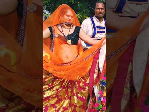 Desi bundeli rai खड़ी नगीना बासुरी देसी धुन शॉर्ट #desi #rai #dance #बुंदेलखंड #शॉर्ट्स #वीडियो #yt