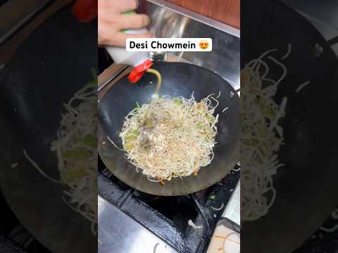 Delhi Famous Desi Chowmein 😍 Indian Street Food #shortvideo #streetfood #dillistreetfood