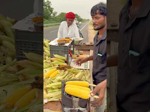 कच्चे मक्के के भुट्टों का स्वाद 😍 #food #streetfood #villagelife #desi