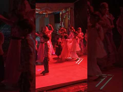 Chhote bacche shaadi Mein dance karte hue #desi #comedy
