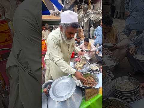 Desi Yoghurt Sarson ka Saag & Makki ki Roti Village Style!😱Roadside Selling Unique Food #streetfood