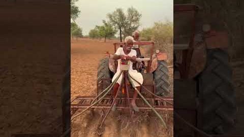 गांव मे खेेतो की वुआई 😍 #rajasthan #gaon #desi #farming #life #shorts #viral #youtubeshorts